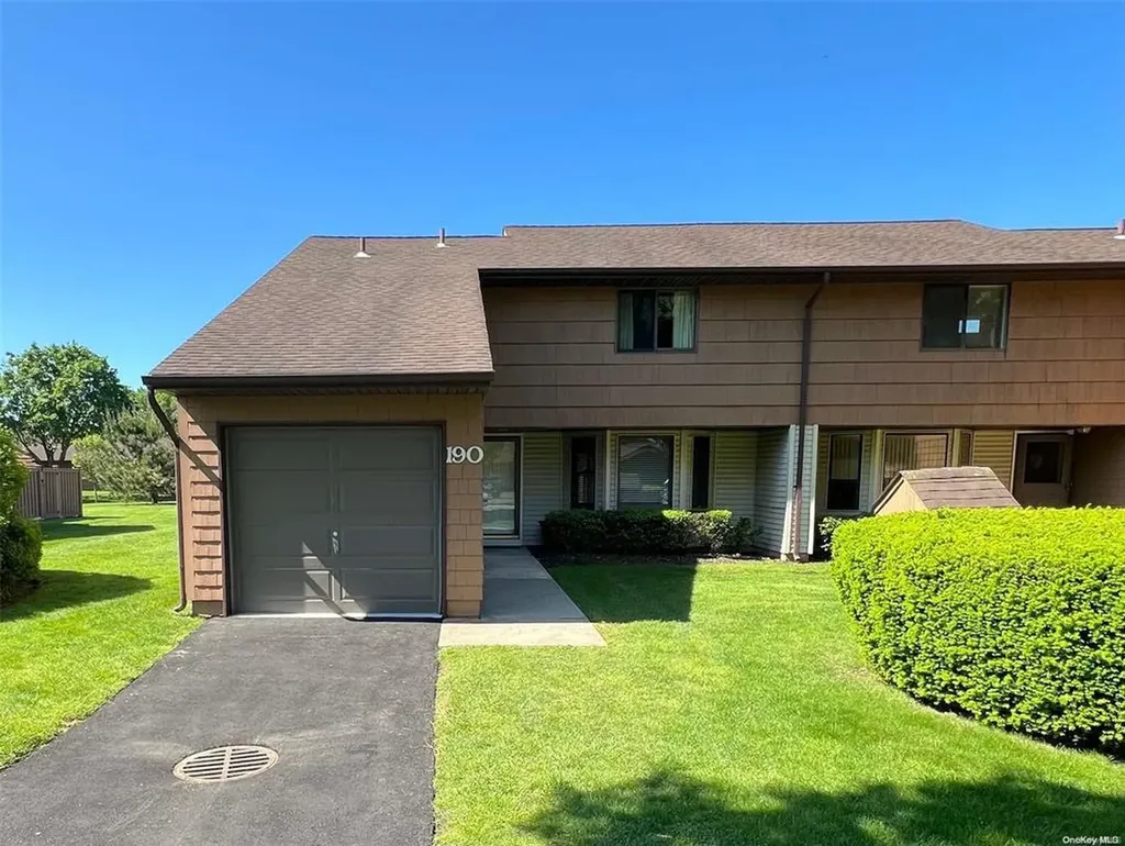190 Scarlett Drive Commack NY 11725