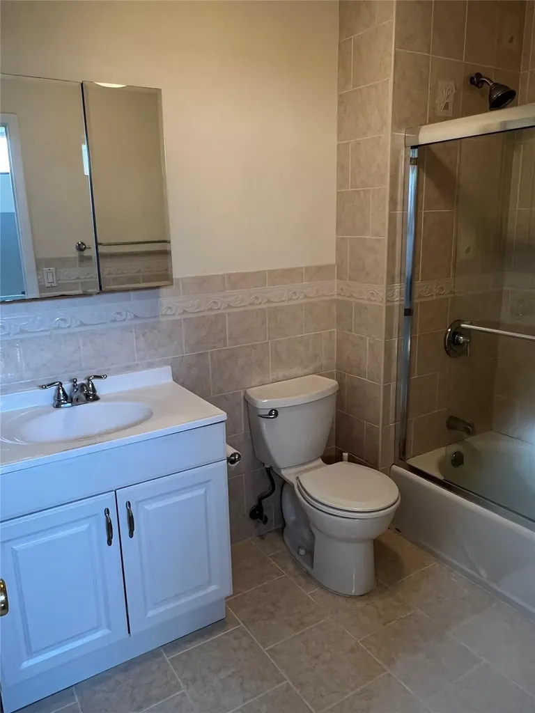 190 Scarlett Drive Commack NY 11725