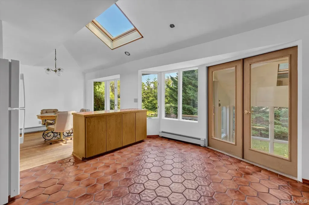 19 Clearland Road Syosset NY 11791