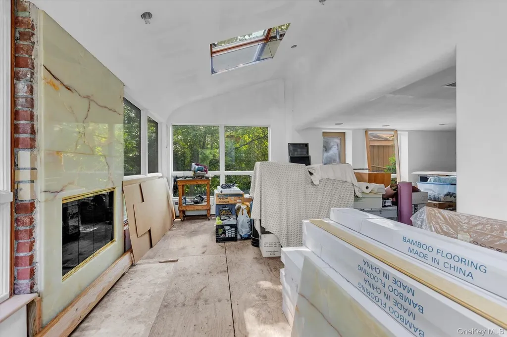 19 Clearland Road Syosset NY 11791