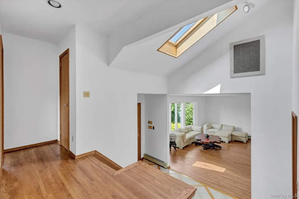 19 Clearland Road Syosset NY 11791