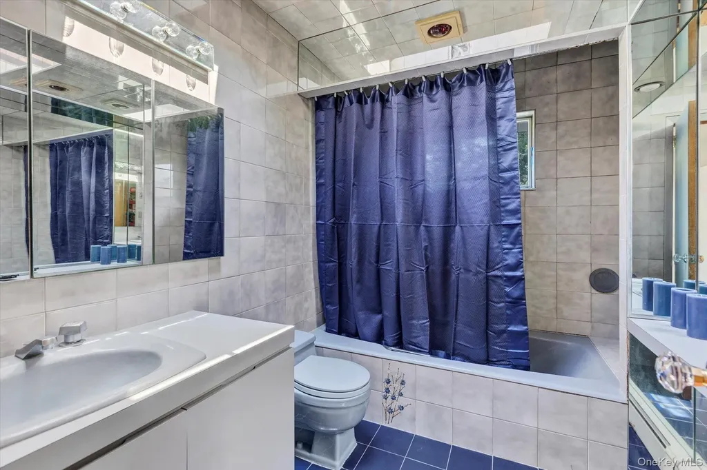 19 Clearland Road Syosset NY 11791