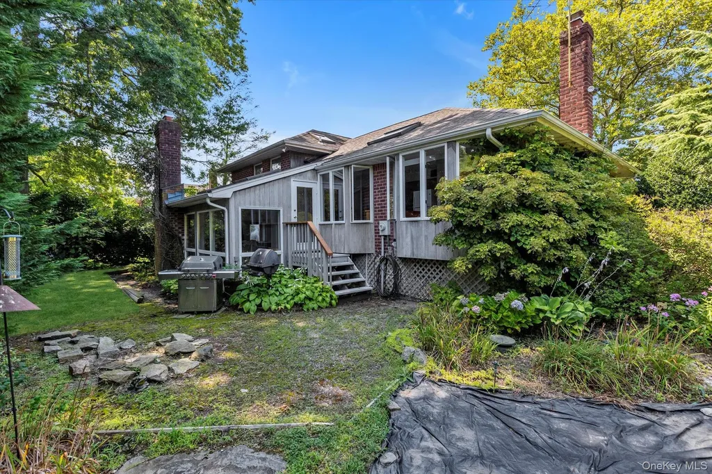19 Clearland Road Syosset NY 11791