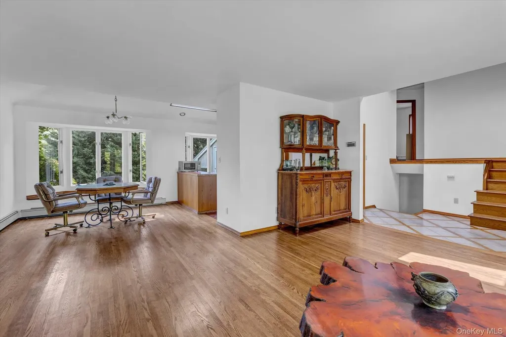 19 Clearland Road Syosset NY 11791
