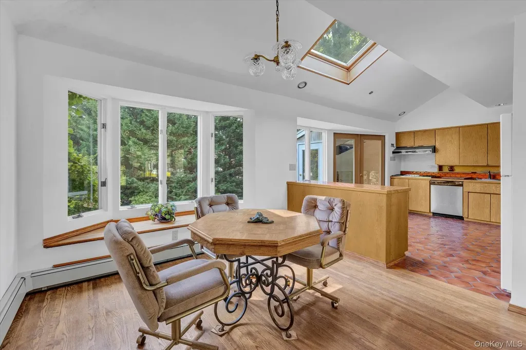 19 Clearland Road Syosset NY 11791