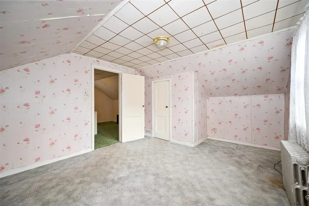 82-03 247 Street Bellerose NY 11426