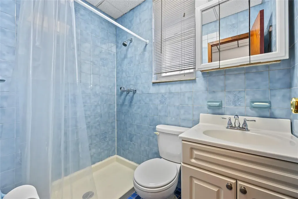 1511 Robertson Place Bronx NY 10465