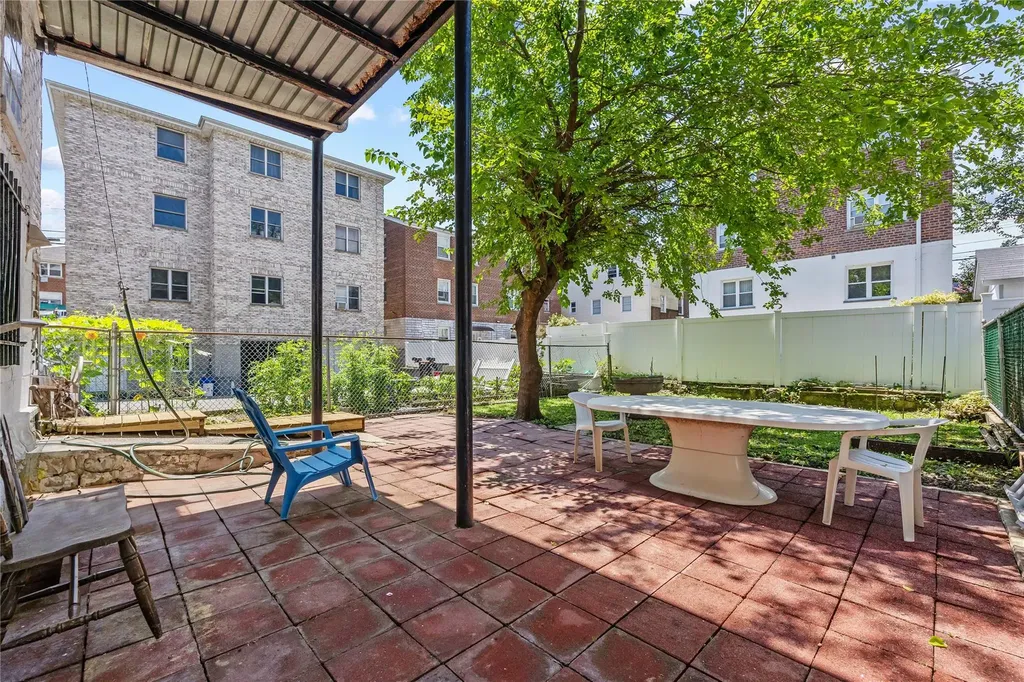 1511 Robertson Place Bronx NY 10465
