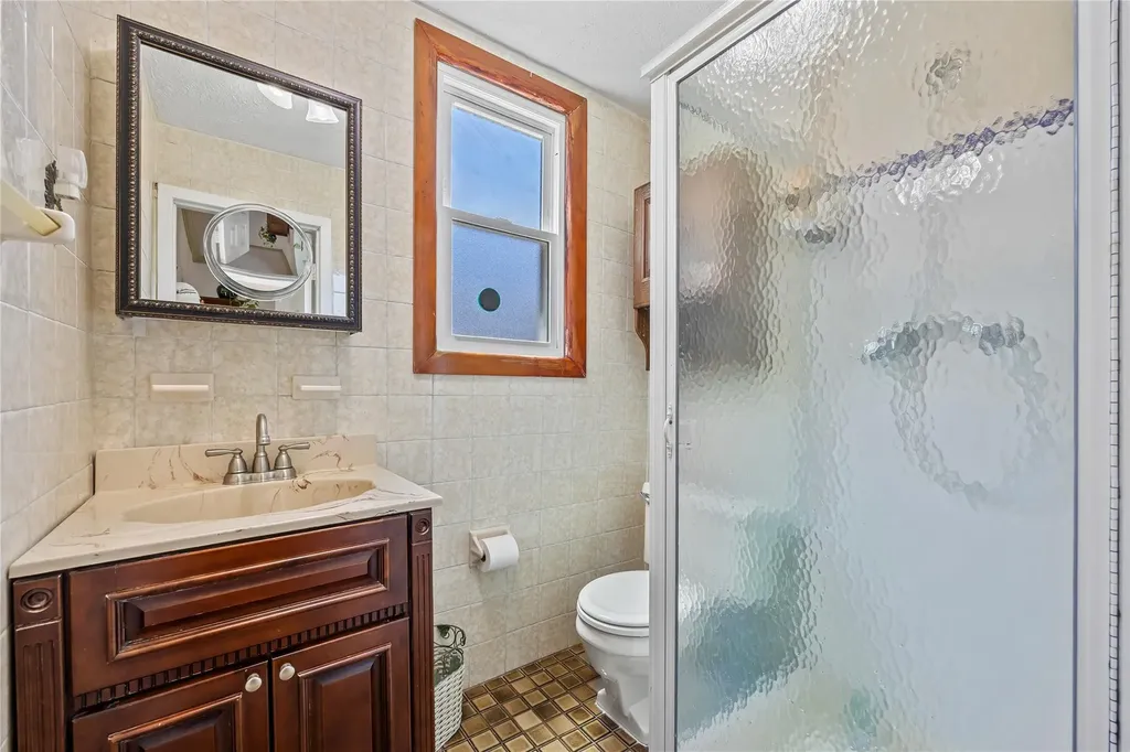 1511 Robertson Place Bronx NY 10465