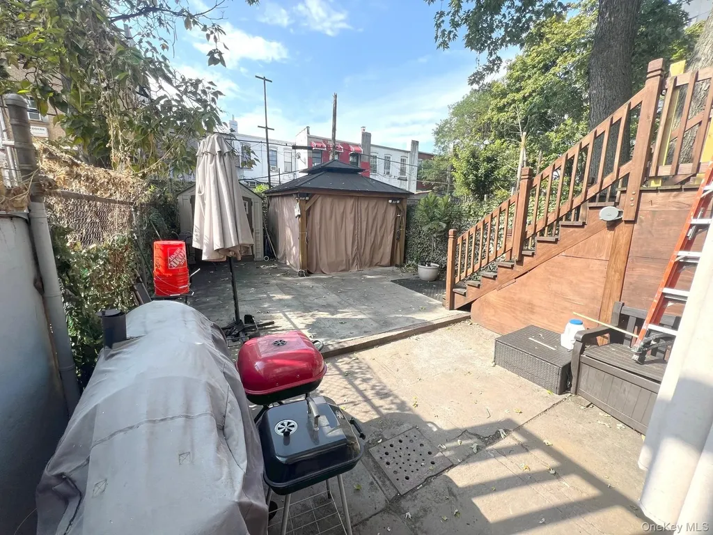 170 Atkins Avenue Brooklyn NY 11208