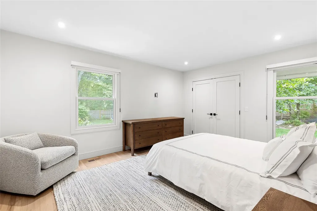 2 Herrick Lane Southampton NY 11968