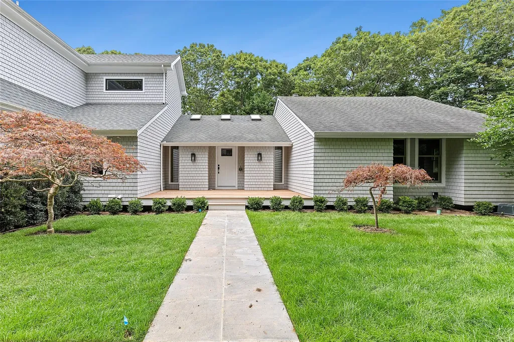2 Herrick Lane Southampton NY 11968