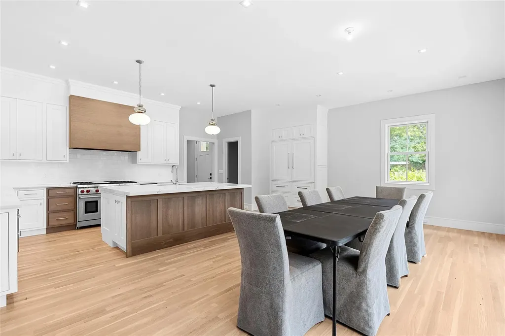 2 Herrick Lane Southampton NY 11968