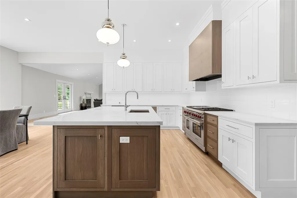 2 Herrick Lane Southampton NY 11968