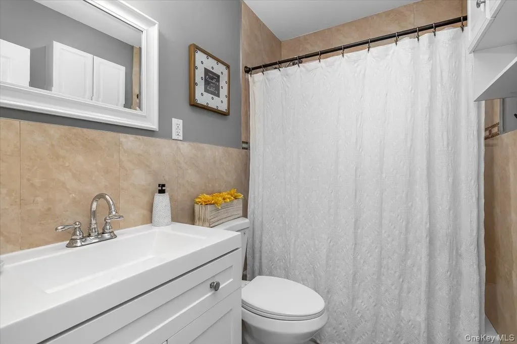 154 Mac Arthur Boulevard Hauppauge NY 11788