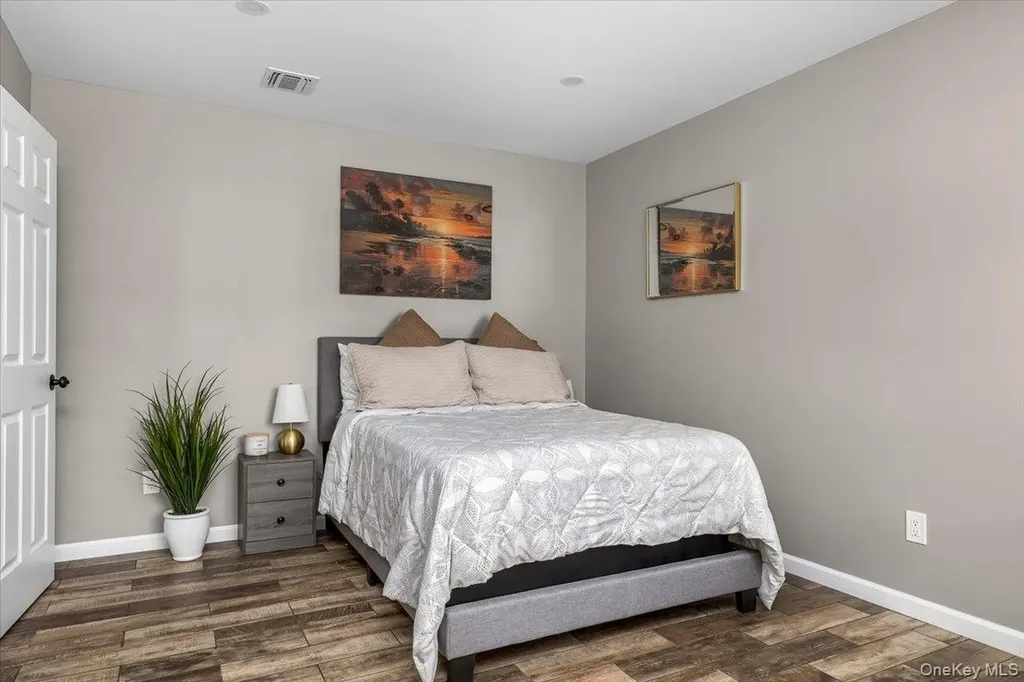 154 Mac Arthur Boulevard Hauppauge NY 11788