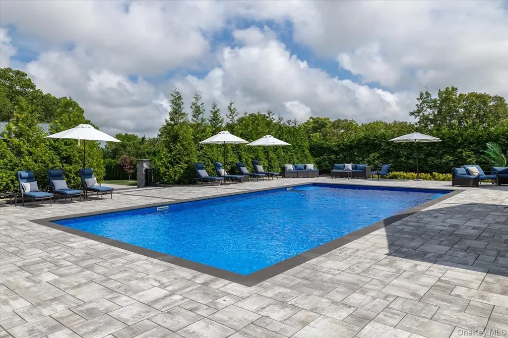 154 Mac Arthur Boulevard Hauppauge NY 11788