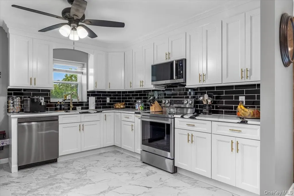 154 Mac Arthur Boulevard Hauppauge NY 11788
