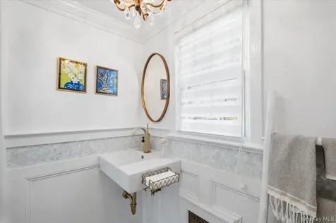 10 Burling Avenue White Plains NY 10605
