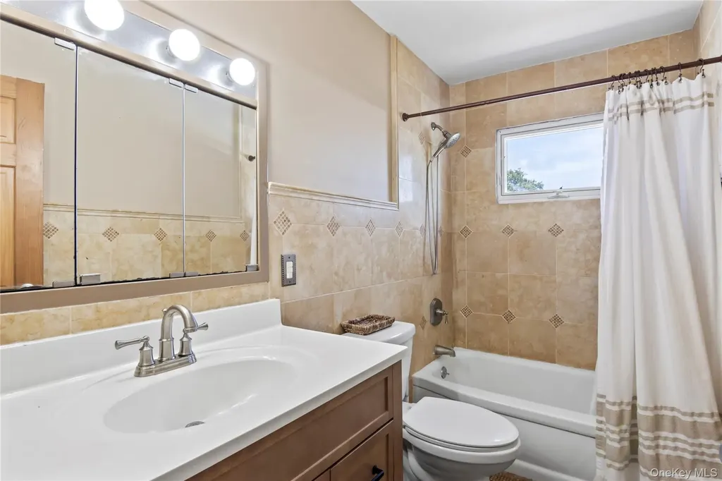 3483 Steven Road Baldwin NY 11510
