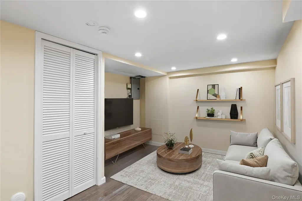 3483 Steven Road Baldwin NY 11510