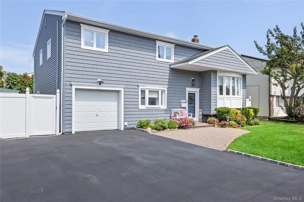 3483 Steven Road Baldwin NY 11510