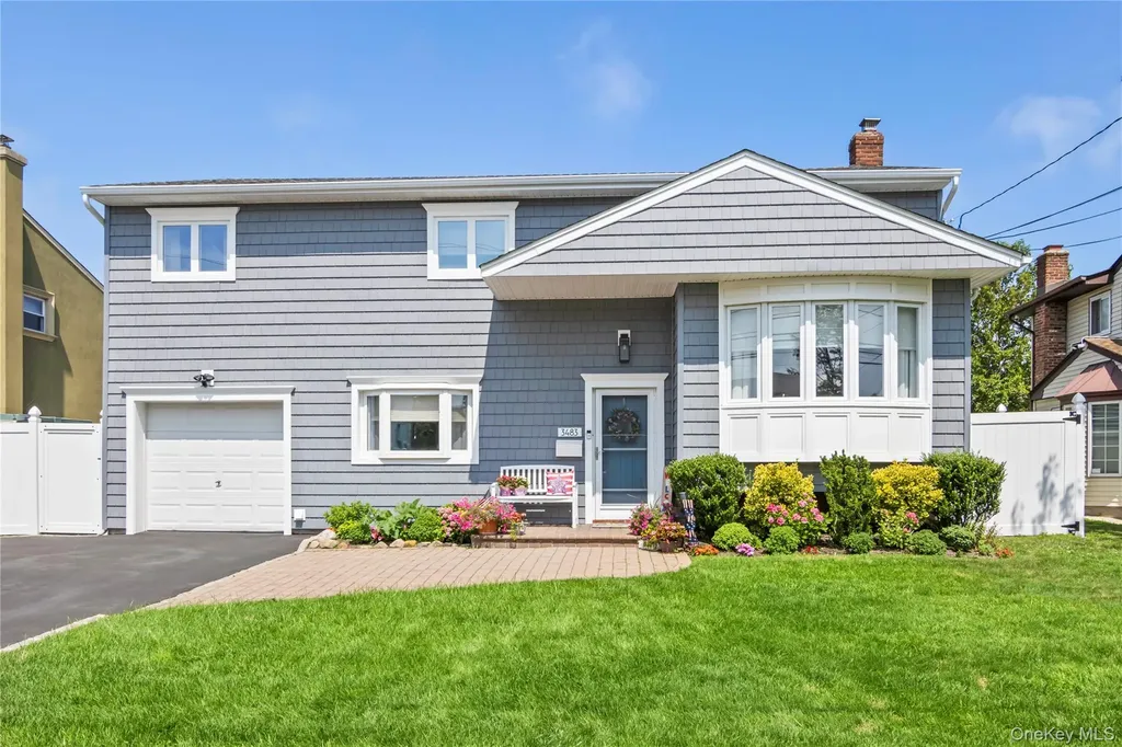 3483 Steven Road Baldwin NY 11510
