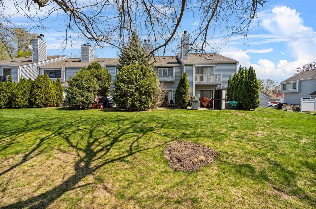 37 Offshore Drive Mohegan Lake NY 10547
