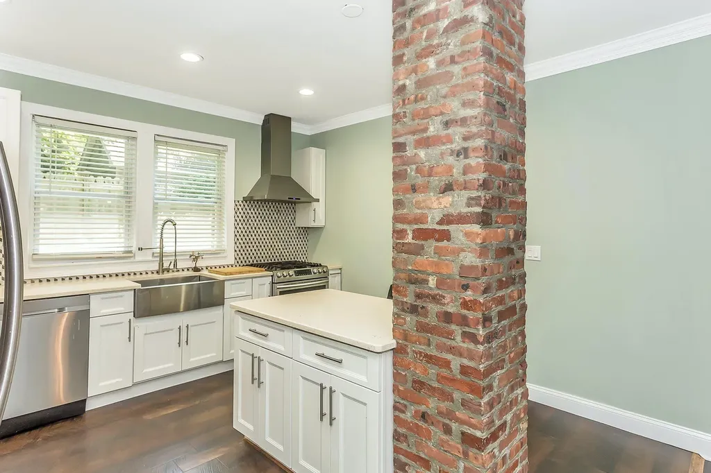 10 Dosoris Way Glen Cove NY 11542