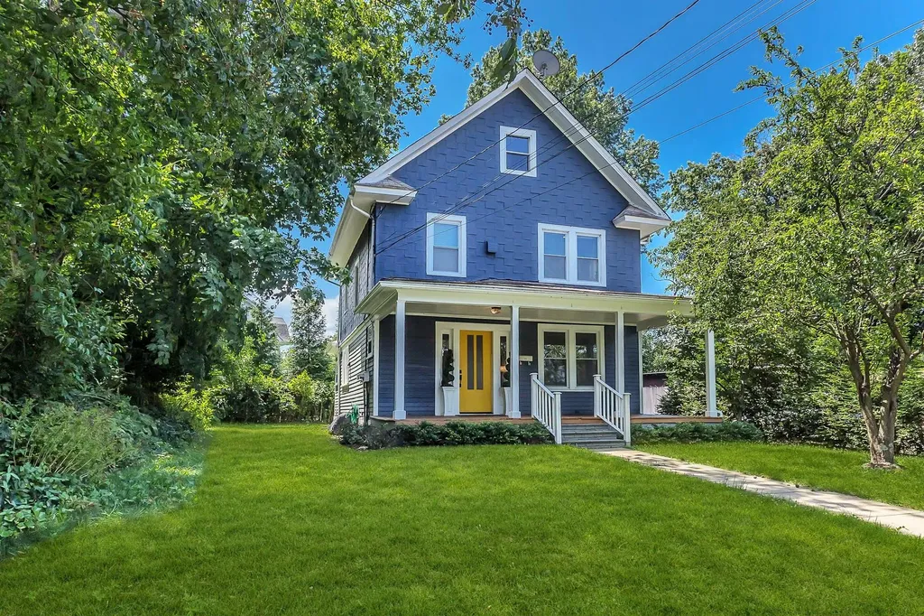 10 Dosoris Way Glen Cove NY 11542