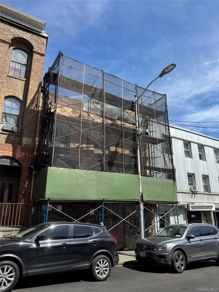 50 N Broadway Yonkers NY 10701