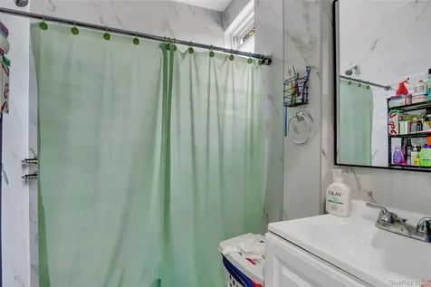 11915 101st Avenue Richmond Hill S. NY 11419