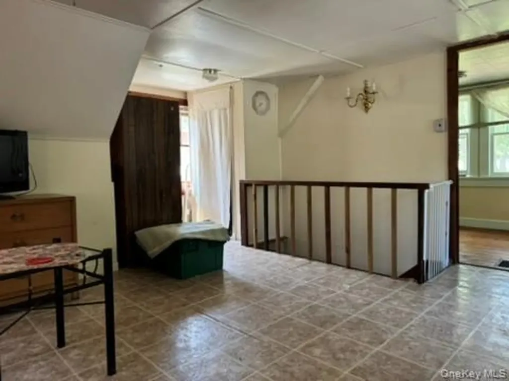 89 Minisink Trail Glen Spey NY 12737