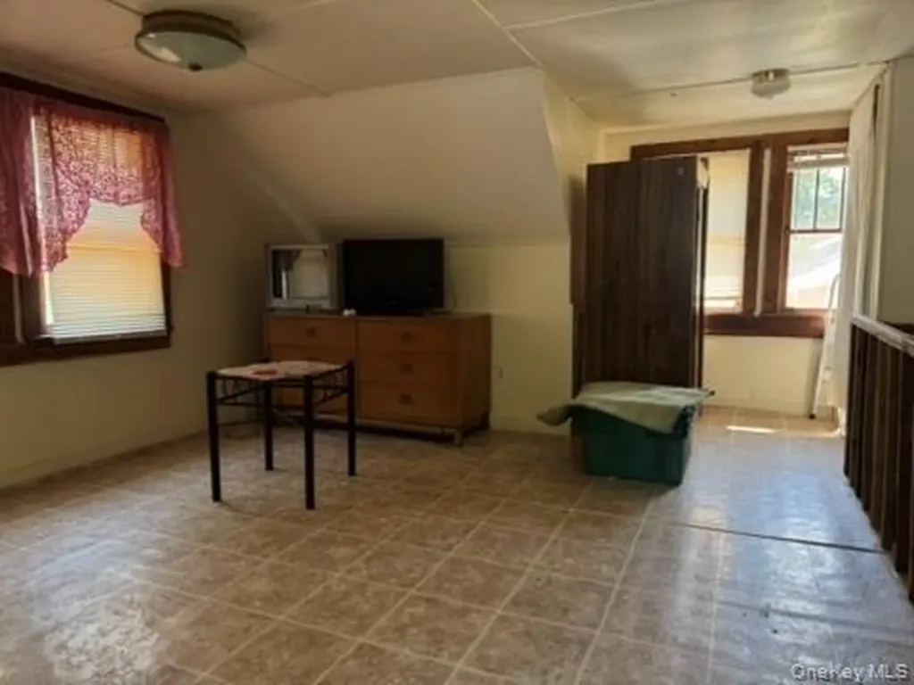 89 Minisink Trail Glen Spey NY 12737