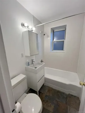 290 Collins Avenue Mount Vernon NY 10552