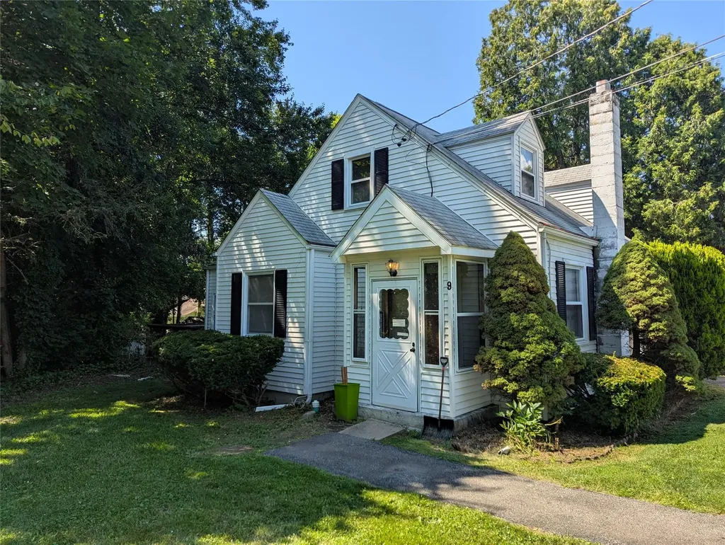 9 Kinderhook Drive Poughkeepsie NY 12603