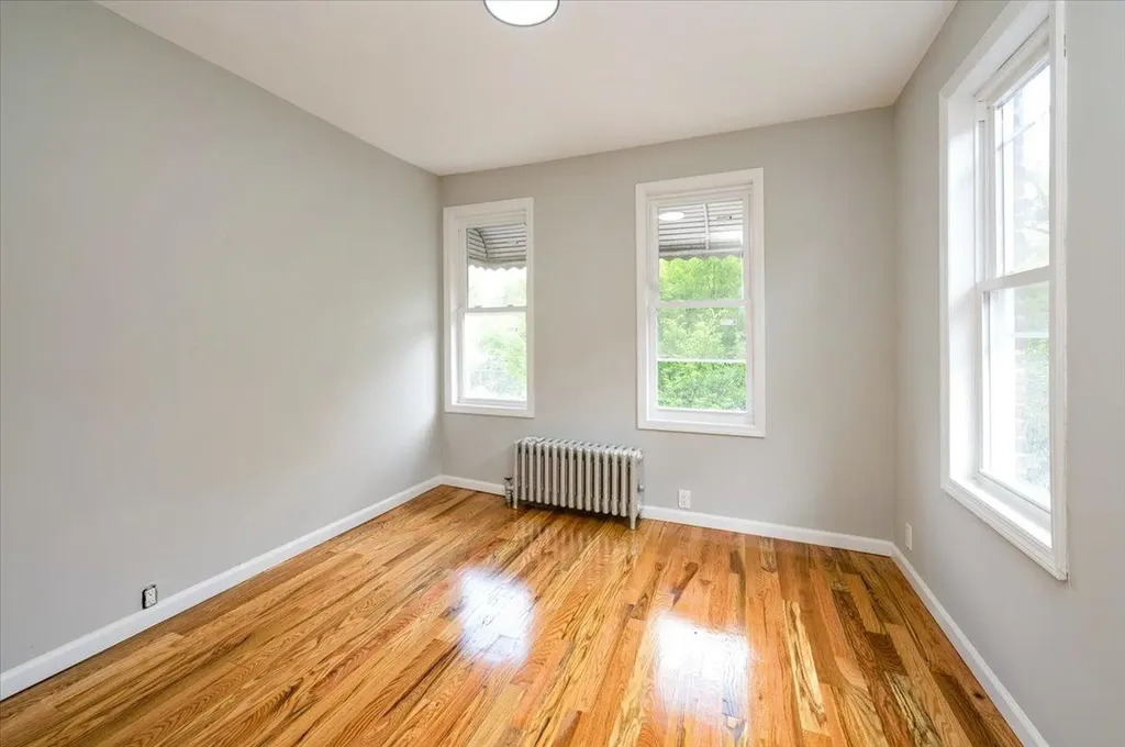3585 Fish Avenue Bronx NY 10469