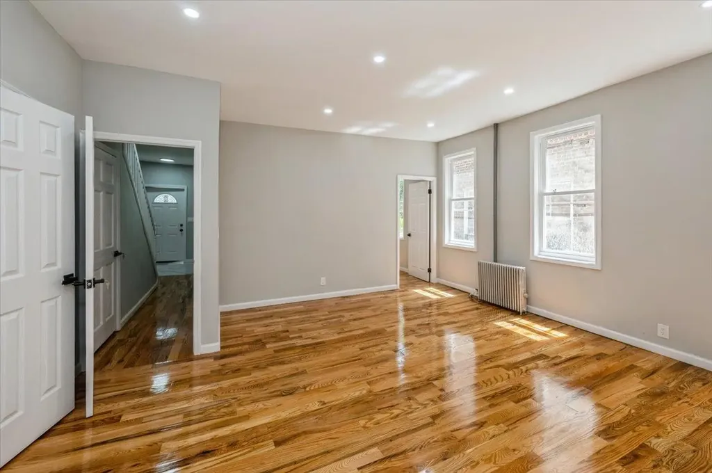 3585 Fish Avenue Bronx NY 10469