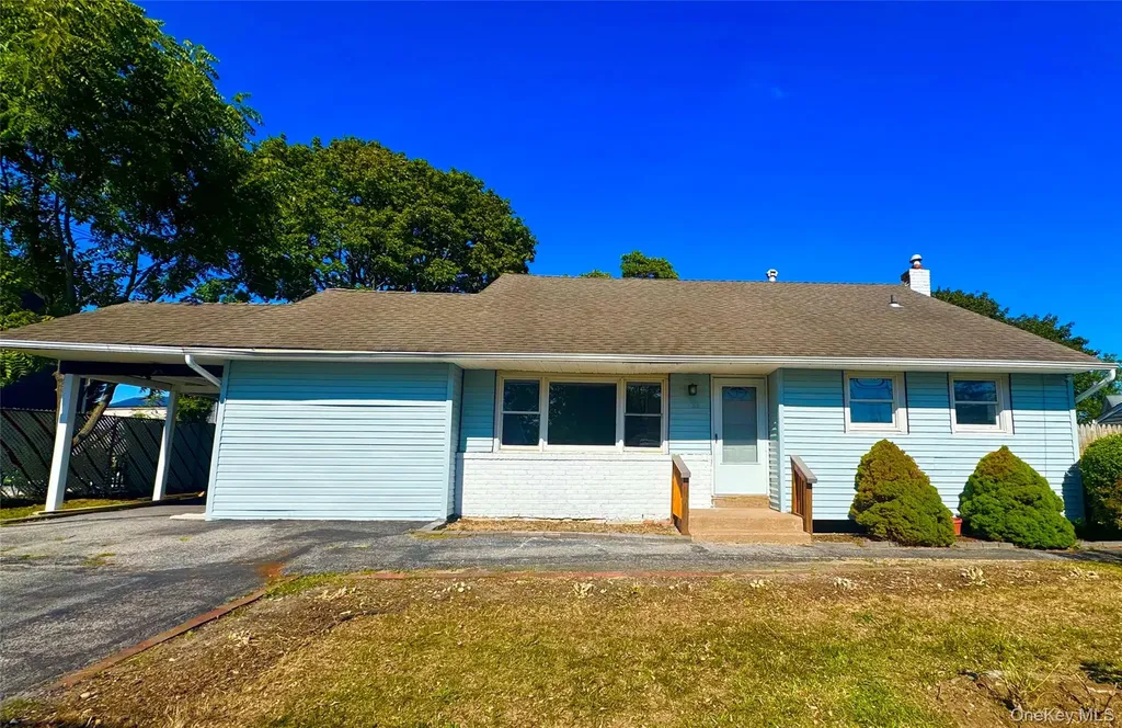 33 Princeton Street Bay Shore NY 11706