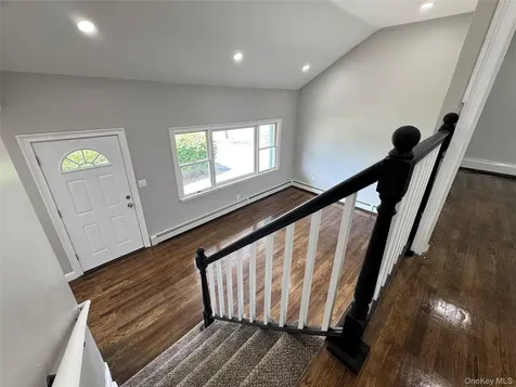 33 Princeton Street Bay Shore NY 11706