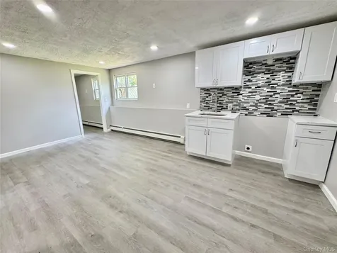 33 Princeton Street Bay Shore NY 11706