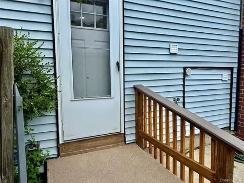 33 Princeton Street Bay Shore NY 11706