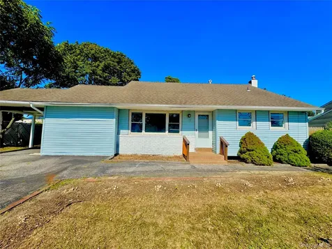 33 Princeton Street Bay Shore NY 11706