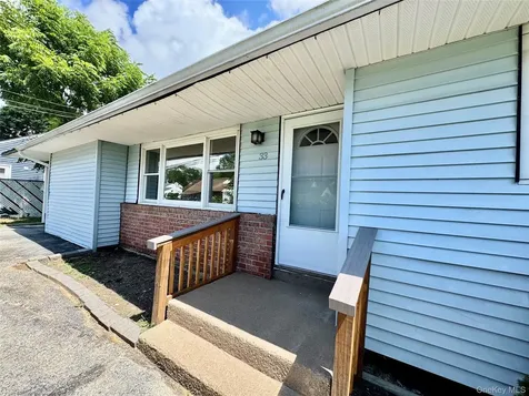 33 Princeton Street Bay Shore NY 11706