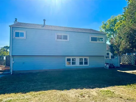 33 Princeton Street Bay Shore NY 11706