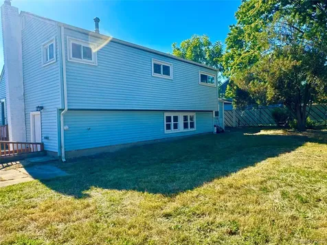 33 Princeton Street Bay Shore NY 11706