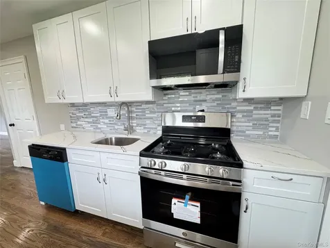 33 Princeton Street Bay Shore NY 11706