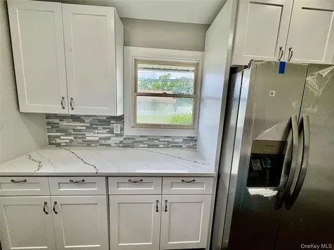 33 Princeton Street Bay Shore NY 11706