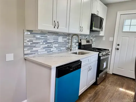 33 Princeton Street Bay Shore NY 11706