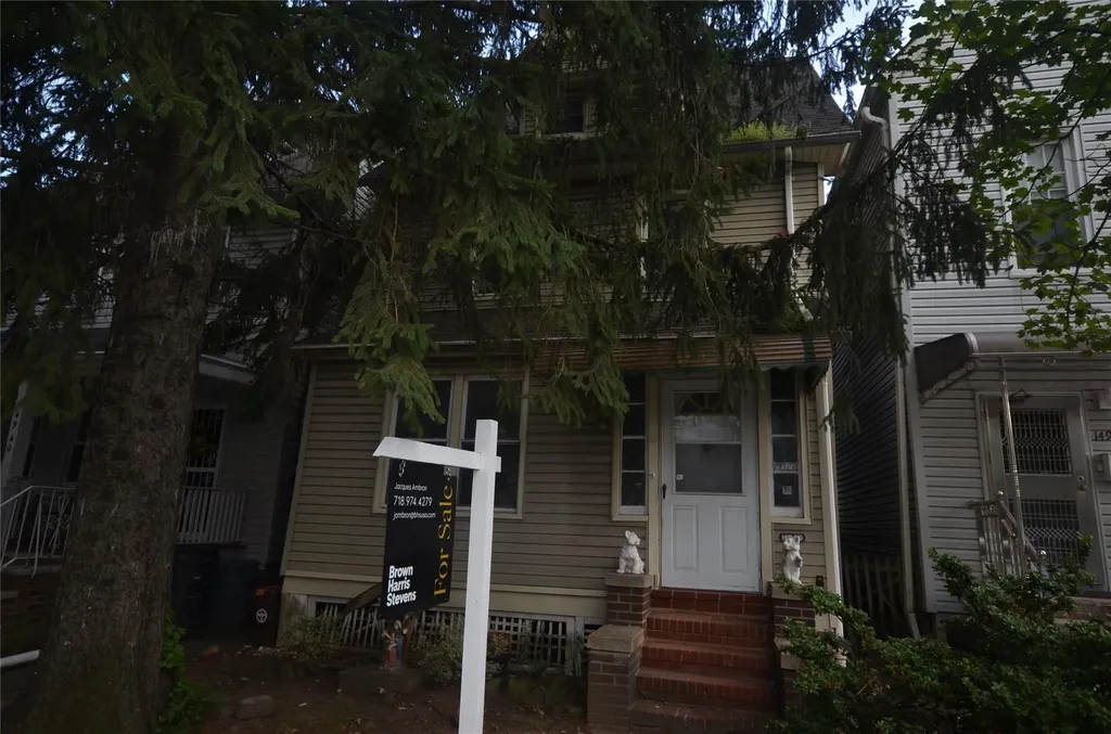 14936 Ash Avenue Flushing NY 11355